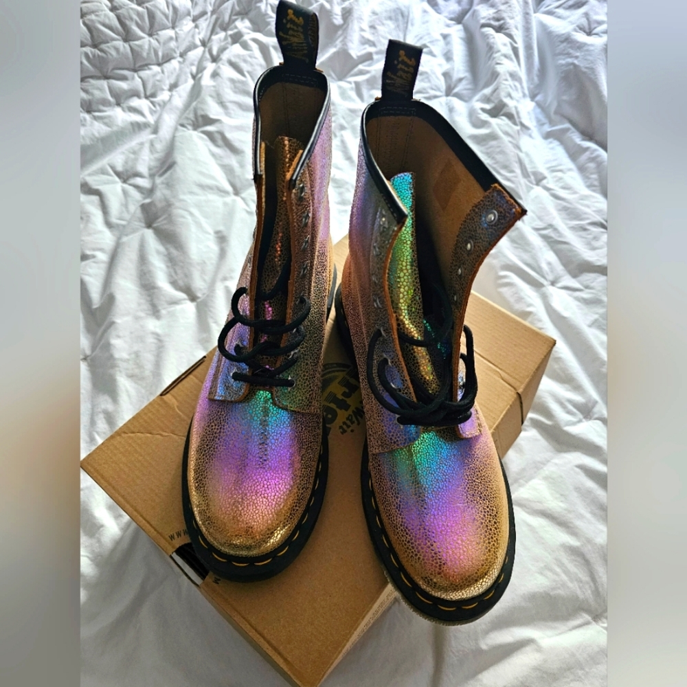 Dr. Martens Women's 1460 Sand Rainbow Ray Boots
